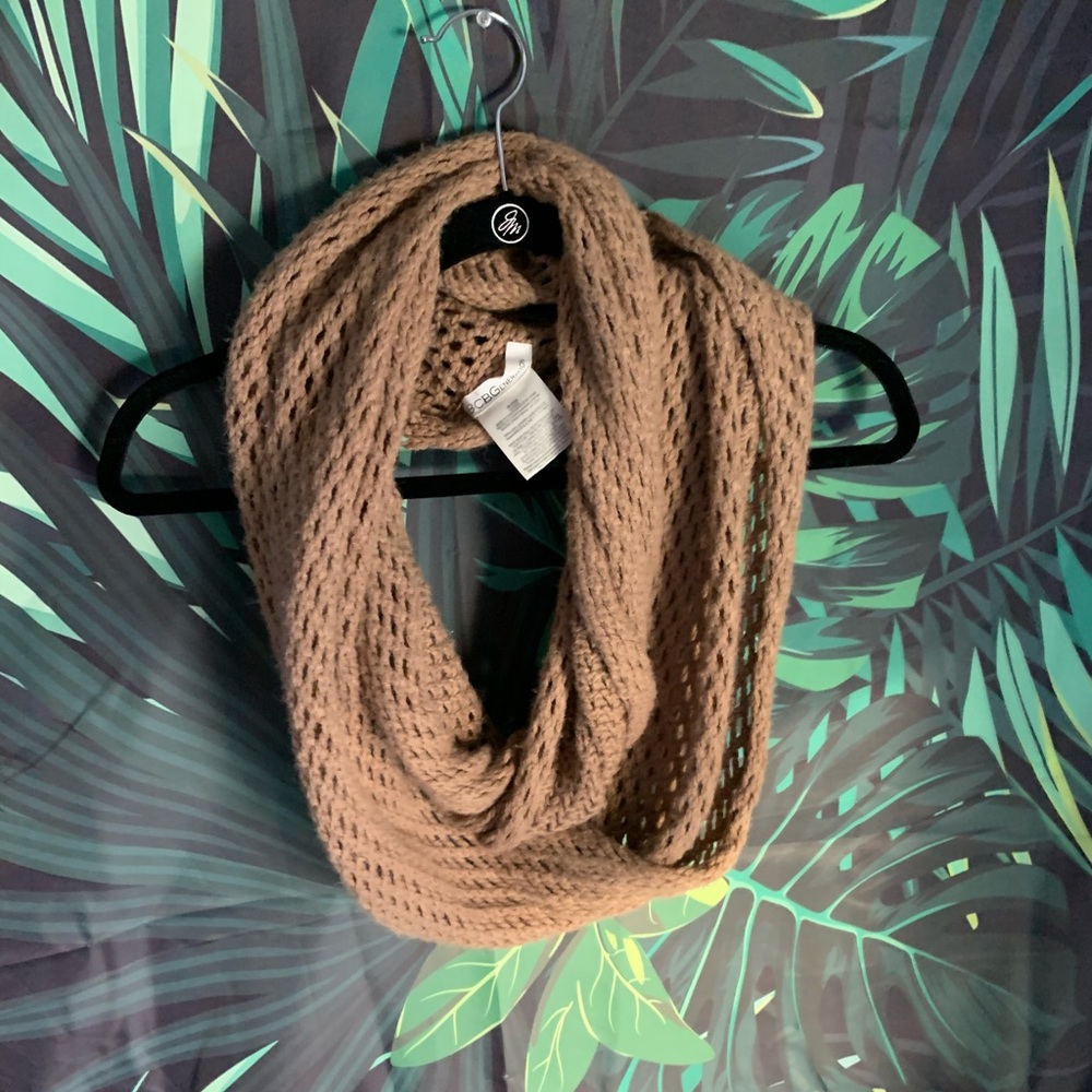 BGBGeneration Brown Infinity Scarf